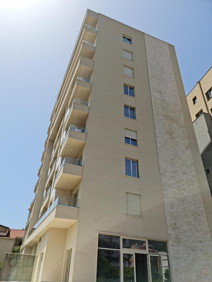 As Apartment