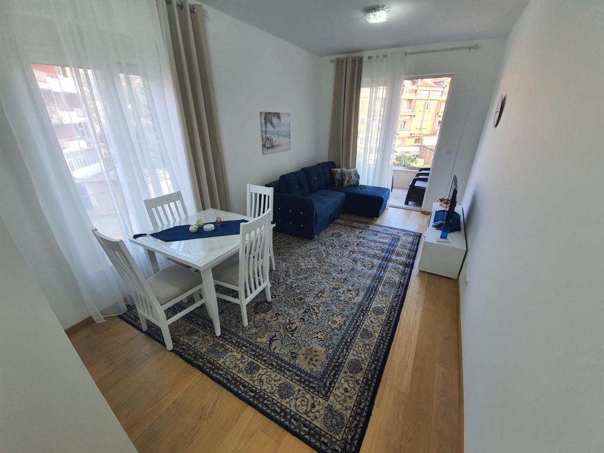 Apartment As *